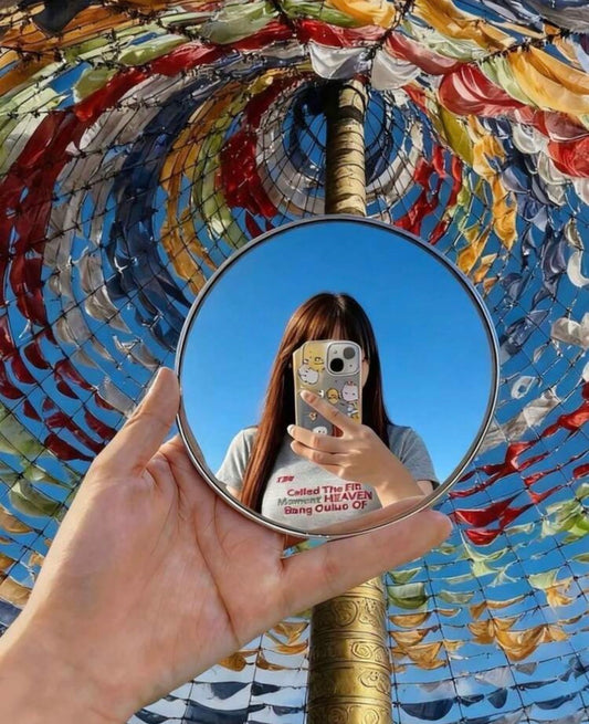 Popsocket con Espejo · El accesorio que agarra tu teléfono, lo sostiene solo y te da un espejo donde vayas — todo en uno