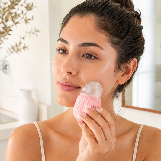 Molde de Hielo Facial · El ritual de frío que desinfla, define y despierta tu piel — en menos de un minuto