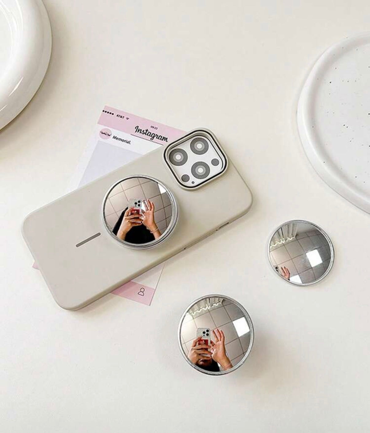 Popsocket con Espejo · El accesorio que agarra tu teléfono, lo sostiene solo y te da un espejo donde vayas — todo en uno